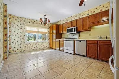 4241 Glenforest Way NE, Roswell, GA 30075 - Photo 15