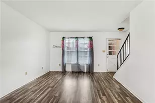 2060 Kings Gate Circle, Snellville, GA 30078 - Photo 9