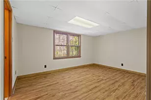 1055 Hunterhill Dr, Roswell, GA 30075 - Photo 65