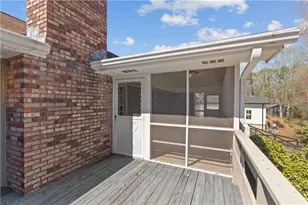 1055 Hunterhill Dr, Roswell, GA 30075 - Photo 35