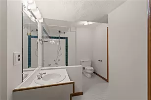 1055 Hunterhill Dr, Roswell, GA 30075 - Photo 69