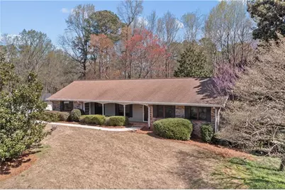 1055 Hunterhill Drive, Roswell, GA 30075 - Photo 1