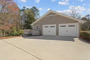 1055 Hunterhill Dr, Roswell, GA 30075 - Photo 73