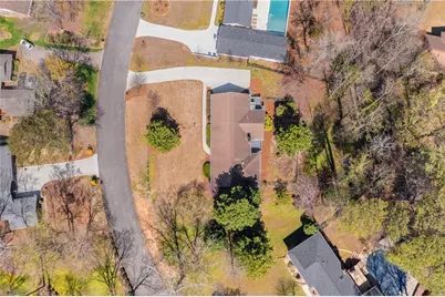 1055 Hunterhill Drive, Roswell, GA 30075 - Photo 79