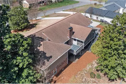 1055 Hunterhill Drive, Roswell, GA 30075 - Photo 3