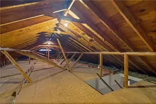 1055 Hunterhill Dr, Roswell, GA 30075 - Photo 39