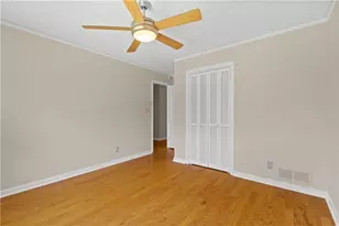 1055 Hunterhill Dr, Roswell, GA 30075 - Photo 43