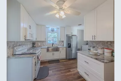 324 E Broad Street E, Winder, GA 30680 - Photo 11