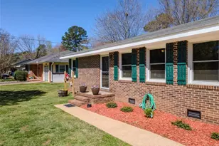 324 E Broad Street E, Winder, GA 30680 - Photo 7