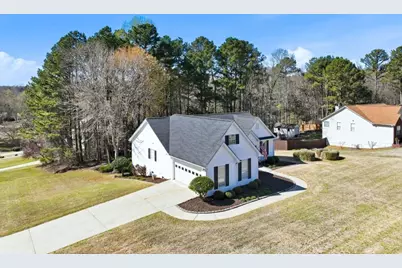 5551 Chestnut Creek Lane, Flowery Branch, GA 30542 - Photo 9