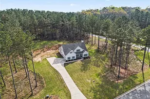 100 Dove Crk Ct, Lagrange, GA 30241 - Photo 3