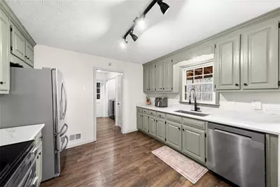 3075 Heather Stone Way, Lawrenceville, GA 30043 - Photo 9