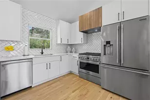 5905 Greenbrier Rd, Atlanta, GA 30328 - Photo 9