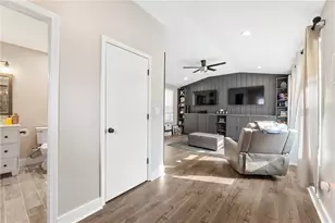 221 Laurel Ave, Atlanta, GA 30314 - Photo 29