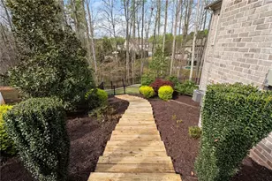 131 Manor N Dr, Alpharetta, GA 30004 - Photo 43