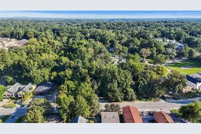 2047 Joseph E Boone Boulevard NW, Atlanta, GA 30314 - Photo 7