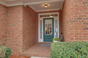 926 Brenau Point Dr, Gainesville, GA 30501 - Photo 3