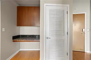 923 Peachtree St NE, Atlanta, GA 30309 - Photo 17