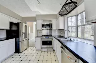 30 Karen Camile Dr, Lawrenceville, GA 30043 - Photo 17