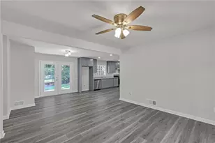 6740 Brookwood Cir, Jonesboro, GA 30236 - Photo 17