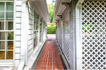 4765 Paran Valley NW, Atlanta, GA 30327 - Photo 5