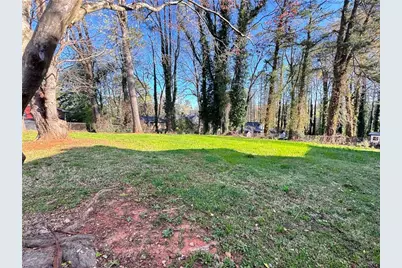 5297 Cardinal Lane NW, Lilburn, GA 30047 - Photo 31