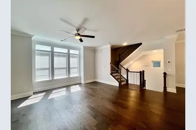 579 Broadview Place NE, Atlanta, GA 30324 - Photo 17