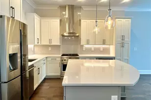 579 Broadview Pl NE, Atlanta, GA 30324 - Photo 9