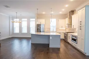 579 Broadview Pl NE, Atlanta, GA 30324 - Photo 15