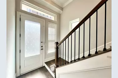 579 Broadview Place NE, Atlanta, GA 30324 - Photo 5