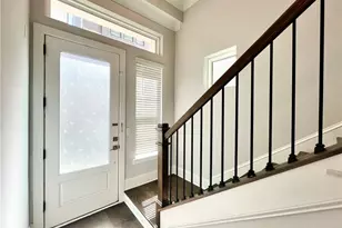 579 Broadview Pl NE, Atlanta, GA 30324 - Photo 5