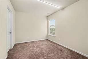 333 Summit Village Dr, Marietta, GA 30066 - Photo 13