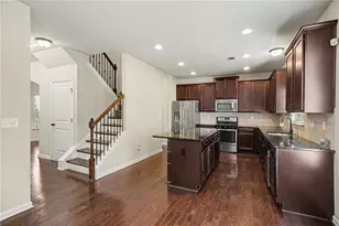 333 Summit Village Dr, Marietta, GA 30066 - Photo 7