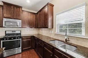 333 Summit Village Dr, Marietta, GA 30066 - Photo 5