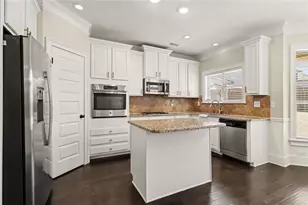 221 Traditions Dr, Loganville, GA 30052 - Photo 9