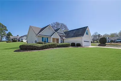 6185 Devonshire Drive, Flowery Branch, GA 30542 - Photo 3