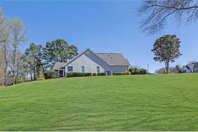 6185 Devonshire Drive, Flowery Branch, GA 30542 - Photo 27