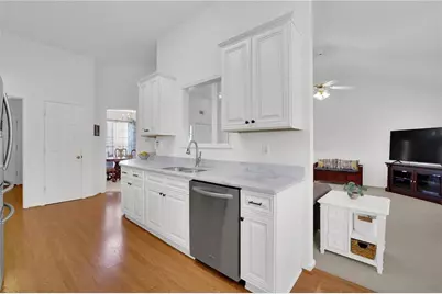 6185 Devonshire Drive, Flowery Branch, GA 30542 - Photo 11