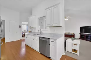 6185 Devonshire Dr, Flowery Branch, GA 30542 - Photo 11