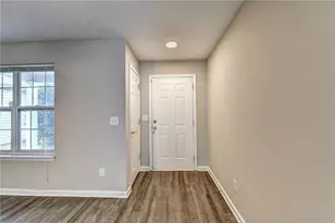 960 Melrose Park Pl, Lawrenceville, GA 30044 - Photo 3