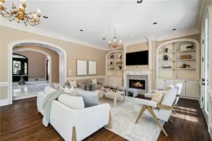 820 Heards Ferry Rd, Atlanta, GA 30328 - Photo 17