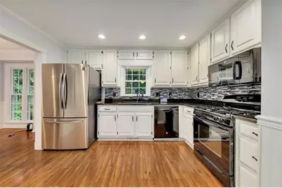 718 Players Court, Woodstock, GA 30189 - Photo 9