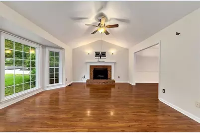 718 Players Court, Woodstock, GA 30189 - Photo 3