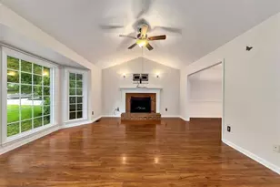 718 Players Ct, Woodstock, GA 30189 - Photo 3