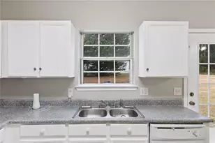 6097 Camden Forrest Cove, Riverdale, GA 30296 - Photo 7
