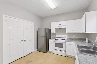 6097 Camden Forrest Cove, Riverdale, GA 30296 - Photo 9