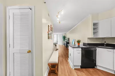 2870 Pharr Court South NW #608, Atlanta, GA 30305 - Photo 5