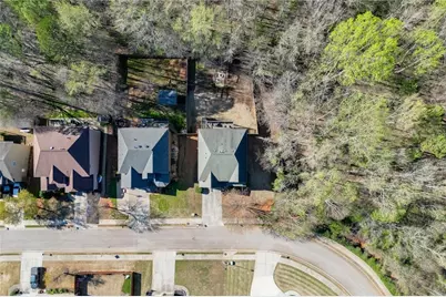 810 Liberty Bell Run, Hoschton, GA 30548 - Photo 3