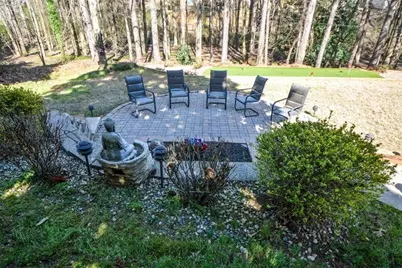 515 Hillcrest View Drive NE, Suwanee, GA 30024 - Photo 13