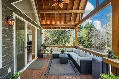 515 Hillcrest View Drive NE, Suwanee, GA 30024 - Photo 7